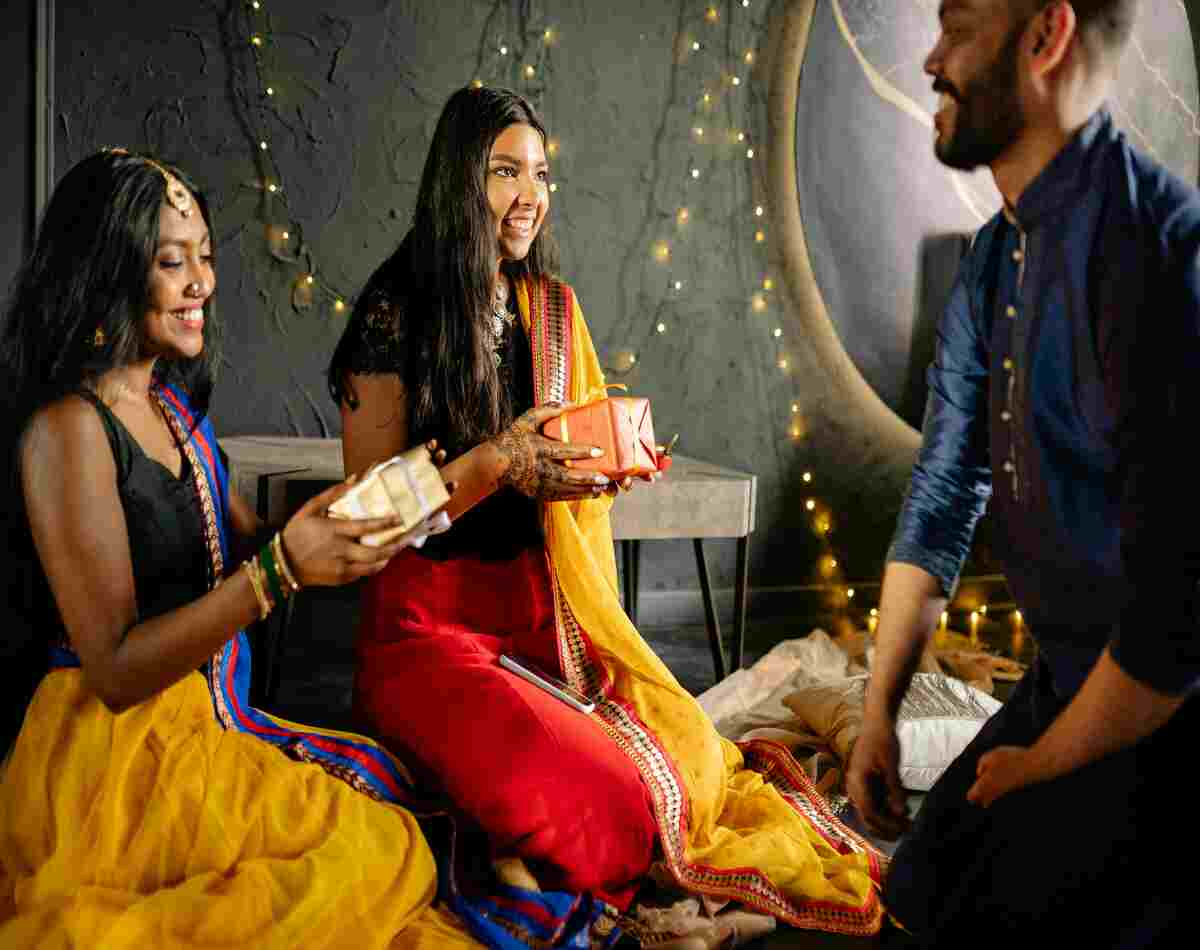 Rakhi Gifts for Brother Under 500: Celebrate the Bond Without Breaking the Bank 